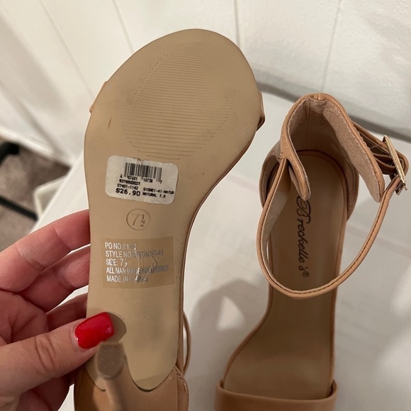 3/$25🎈Brecklles Sydney’s open toe single strap ankle strap stilettos sandals - Picture 4 of 12